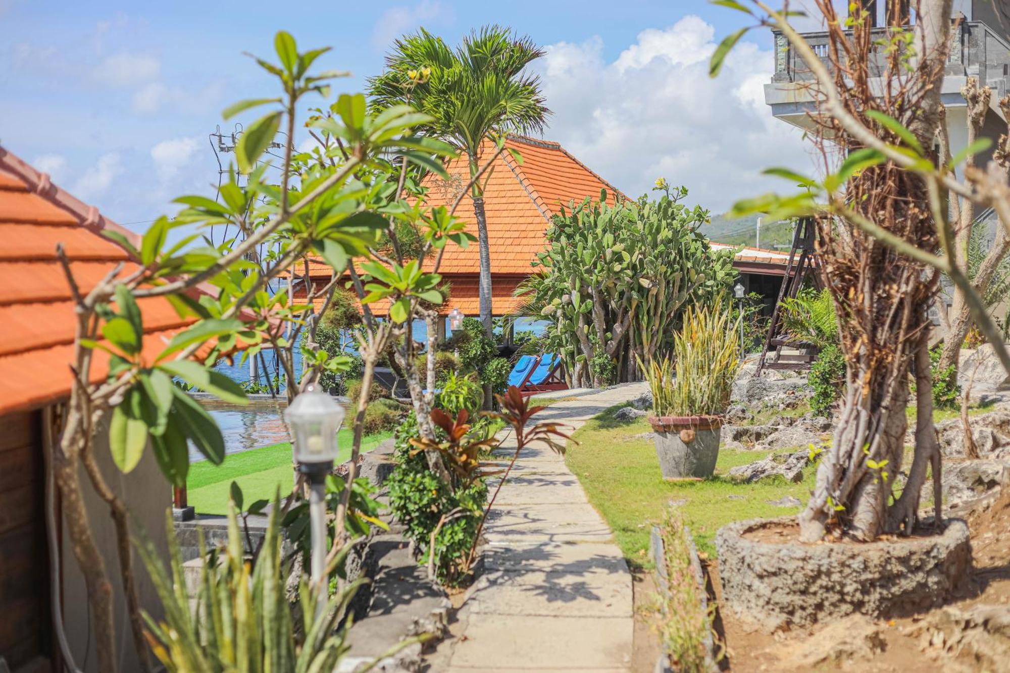 Manta Cottages With Sea View Batununggul Екстериор снимка
