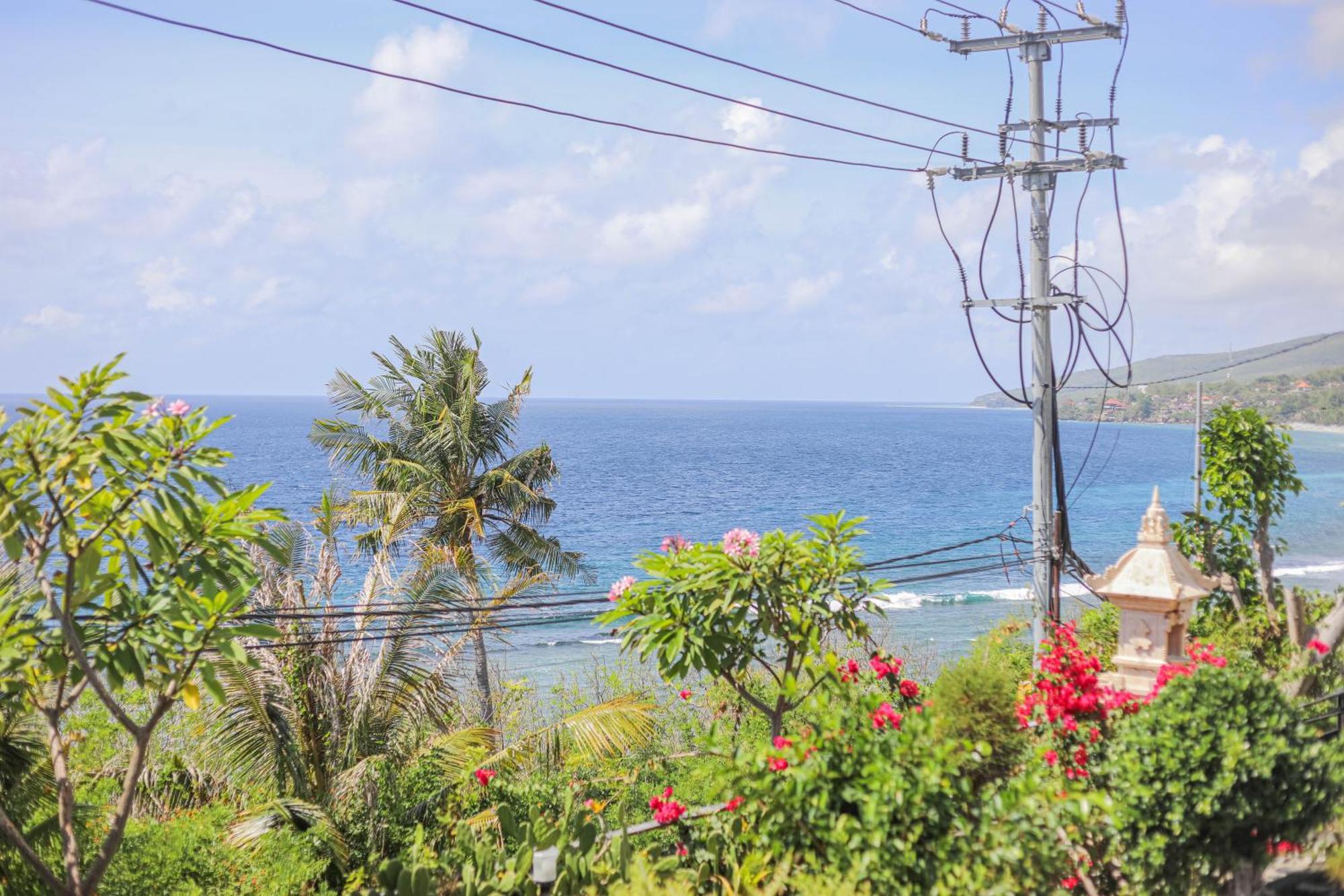 Manta Cottages With Sea View Batununggul Екстериор снимка