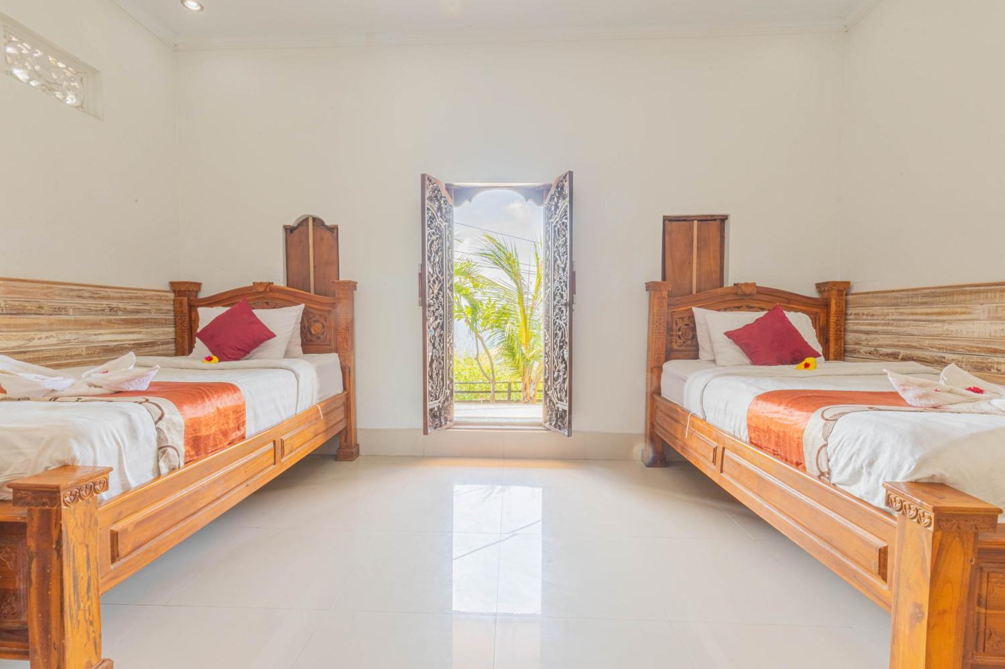 Manta Cottages With Sea View Batununggul Екстериор снимка