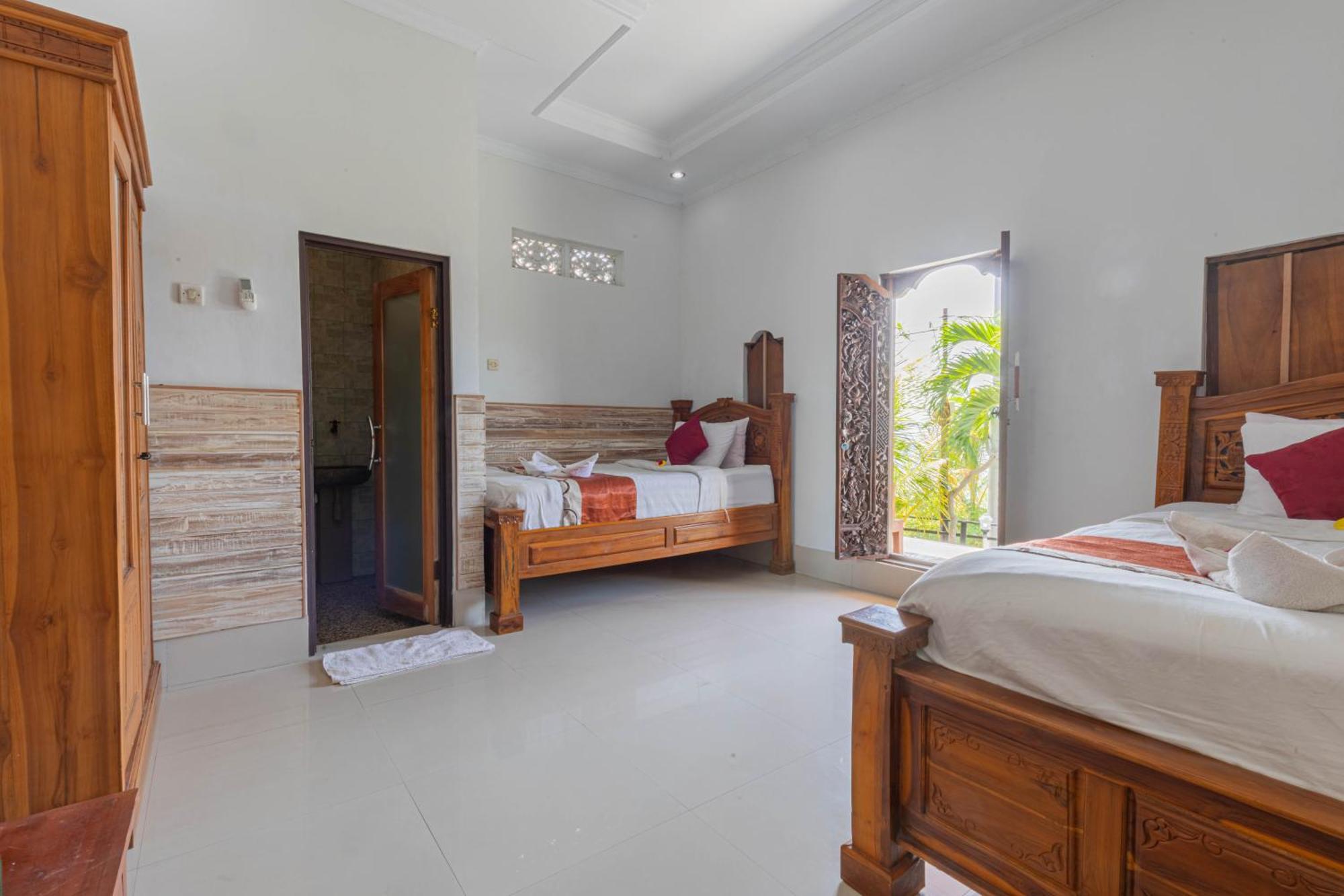 Manta Cottages With Sea View Batununggul Екстериор снимка