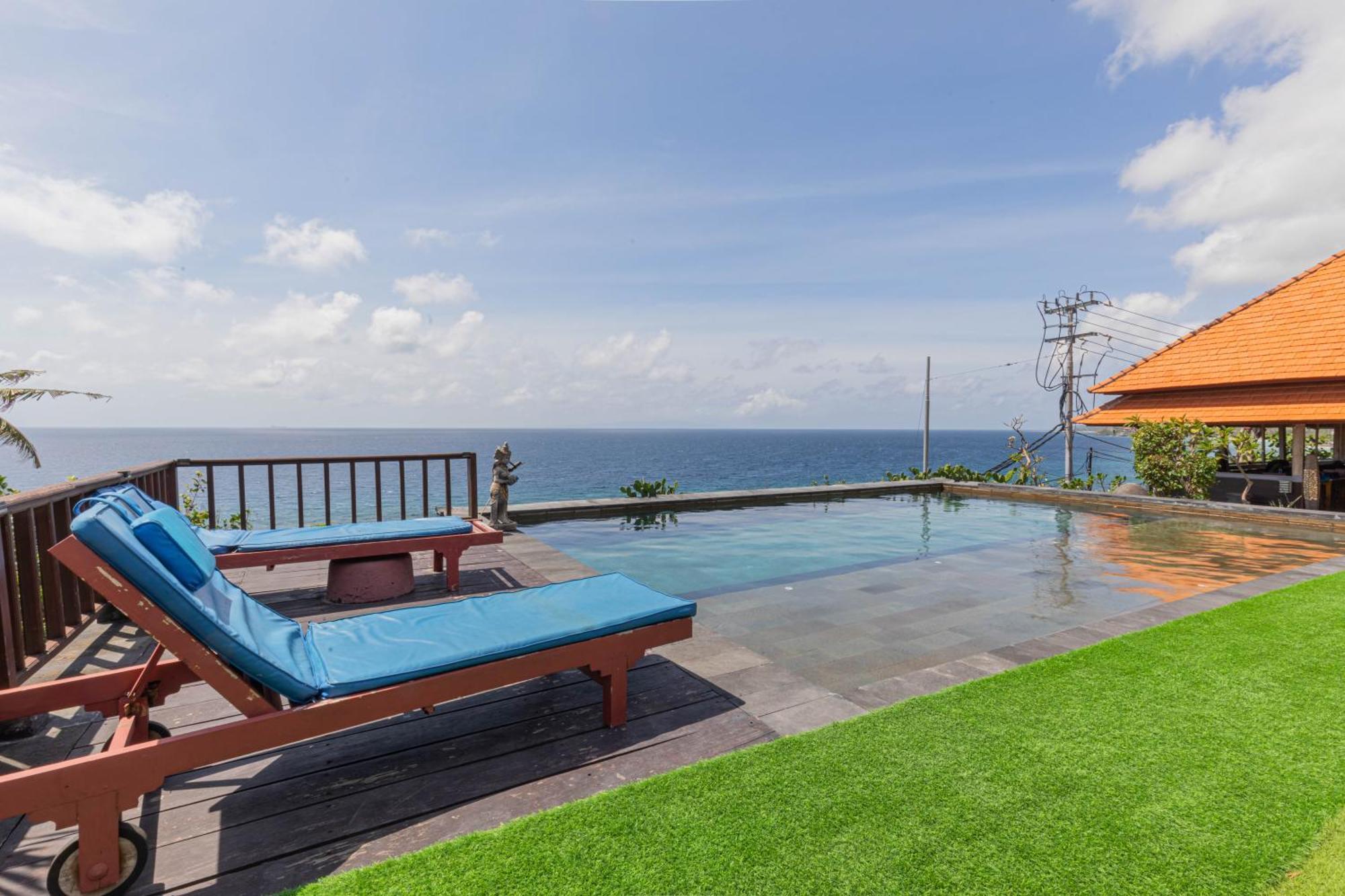 Manta Cottages With Sea View Batununggul Екстериор снимка