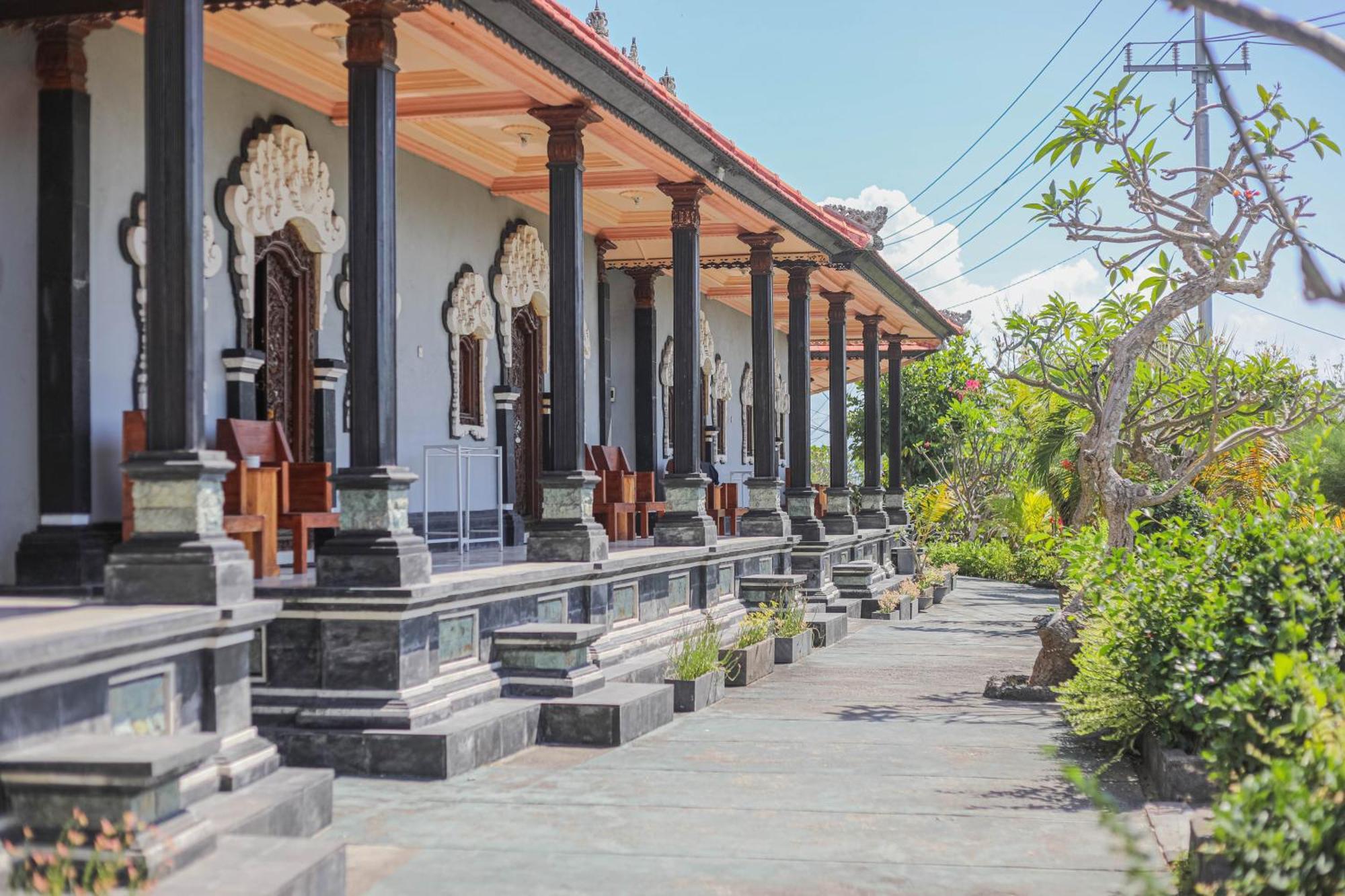 Manta Cottages With Sea View Batununggul Екстериор снимка