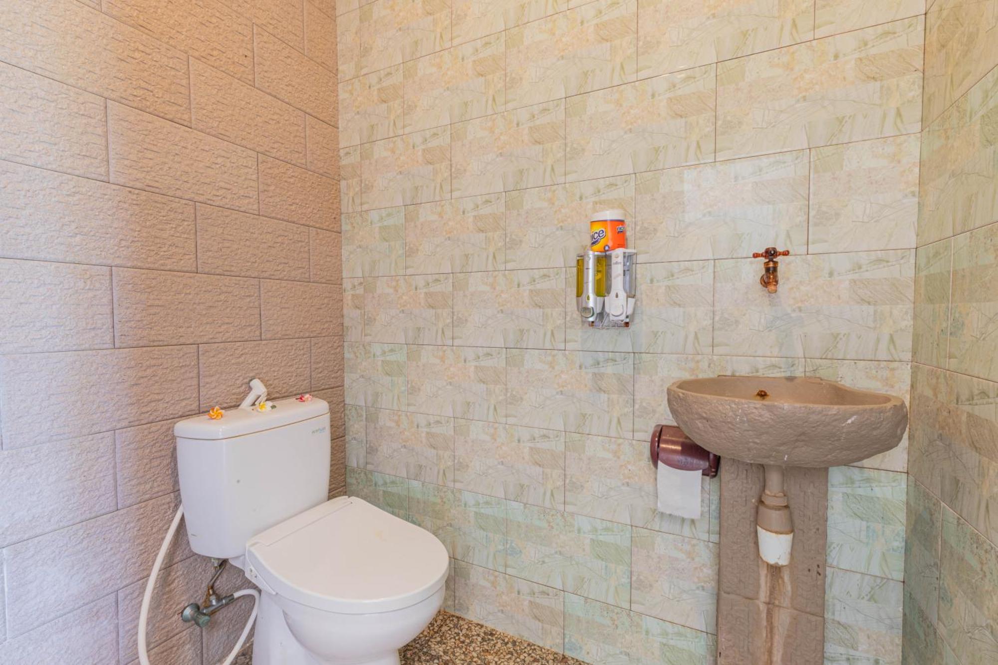 Manta Cottages With Sea View Batununggul Екстериор снимка